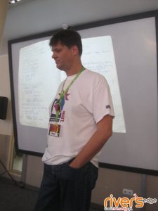 Hi-Man podczas wykładu ze wspomagania C64 do nauczania fizyki.